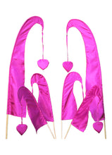 Lade das Bild in den Galerie-Viewer, Balifahne LITTLE SANUR mit Holzstange, mit herzförmiger Spitze purpur
